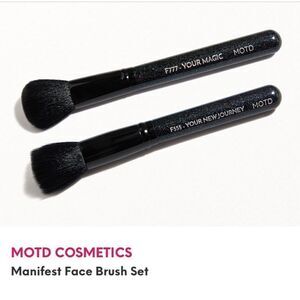 MOTD COSMETICS
Manifest Face Brush Set new plus Ipsy drawstring bag